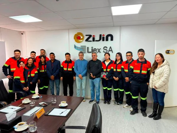 El ministro Caputo visitó la Planta de Zijin-Liex en Fiambalá 4