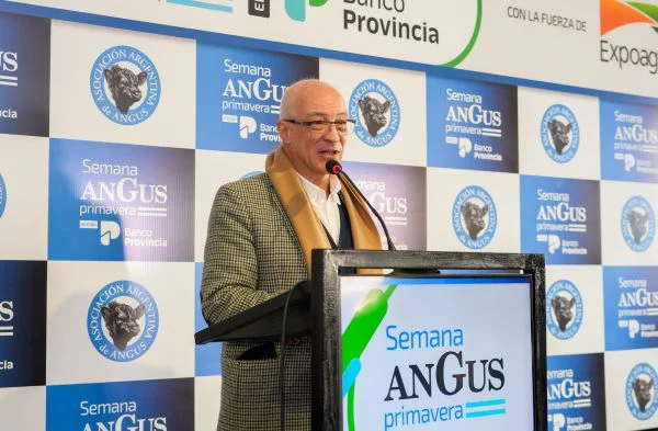 Descargar foto de Amadeo Derito, presidente de la Asociación Argentina de Angus