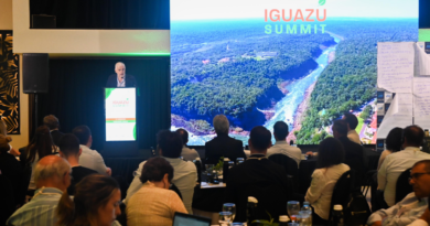 Argentina se destaca en la Cumbre Iguazú gracias a la visión del secretario Vilella sobre agricultura libre de deforestación